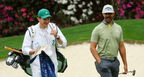 Liệu caddie PGA Tour có thể đánh bại chính golfer của mình?