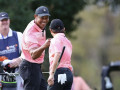 Tiger Woods làm caddie cho con trai tại giải Junior Golf 