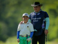 Golfer "nhí" Hoàng Nguyên: Mê golf vì....được thưởng bim bim!