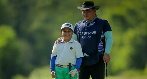 Golfer "nhí" Hoàng Nguyên: Mê golf vì....được thưởng bim bim!