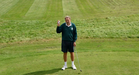 Golfer 68 tuổi ghi 12 cú hole-in-one ở 5 sân khác nhau