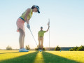 Đổi đời với nghề dạy golf: dễ hay khó?