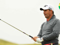 Cầm gậy golf như Padraig Harrington
