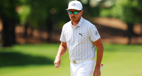 Rickie Fowler trở lại top 50 Thế giới