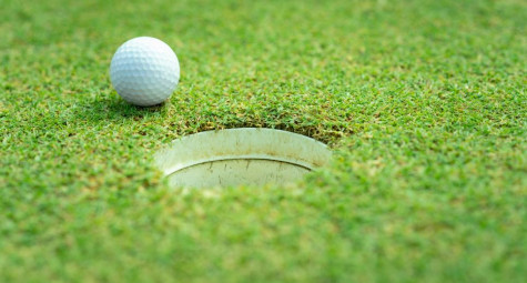 2 lý do khiến bạn hay trượt short putt