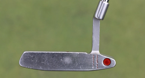 Chuẩn bị đấu giá gậy putter dự phòng siêu hiếm của Tiger Woods