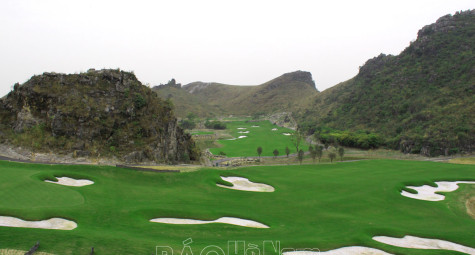 Thường trực Tỉnh uỷ kiểm tra Dự án sân golf tại xã Tượng Lĩnh, huyện Kim Bảng