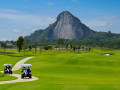 Chee Chan Golf Resort: Golf trên Núi Phật 