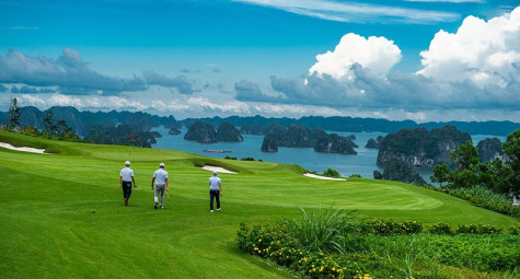 Nghịch lý giá chơi golf ở Việt Nam