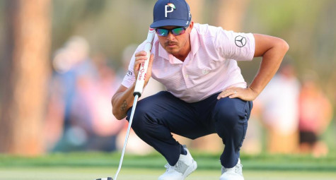 Rickie Fowler ghi danh giải golf của Woods và McIlroy