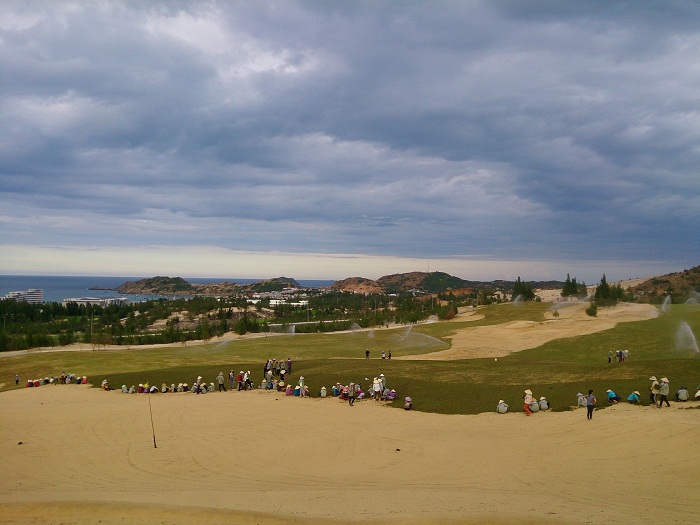 The spectacular 18th hole on the second course at FLC Quy Nhon Golf Links is nearing completion.