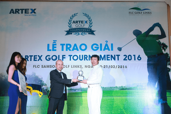 Kết thúc giải Artex Golf Tournament 2016: Golfer Lee Yong Hwan vô địch.