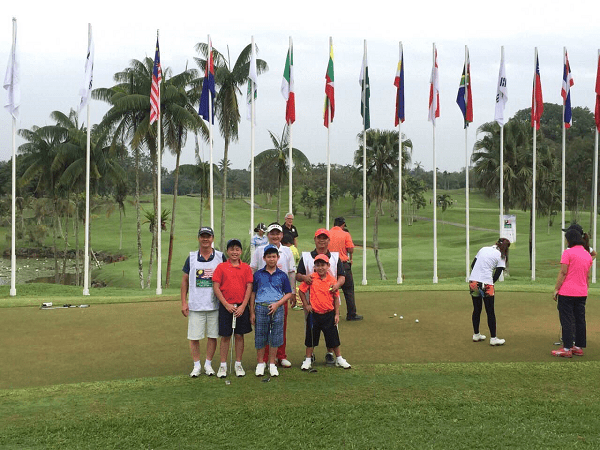 Golf thủ nhí Việt Nam dẫn đầu bảng xếp hạng giải Kids Golf World Championship 2015