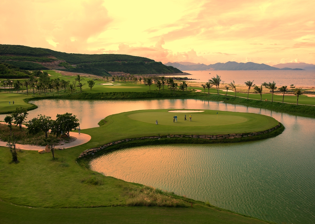 Sân golf Vinpearl được TripAdvisor vinh danh