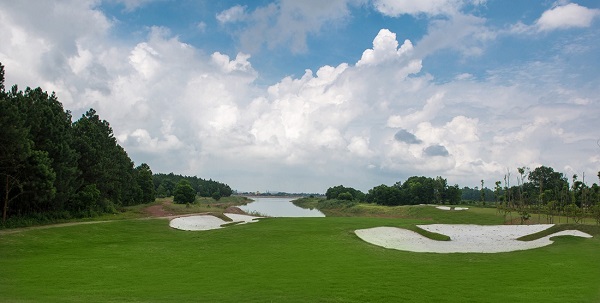 Flamingo Đại Lải resort khai trương sân golf 9 hố thử thách cùng Flamingo golf open 2015