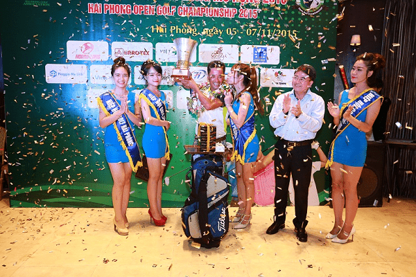 Golfer Đoàn Văn Nam vô địch giải Hải Phòng Mở rộng 2015.