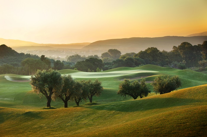 Costa Navarino – Chơi golf trong miền cổ tích
