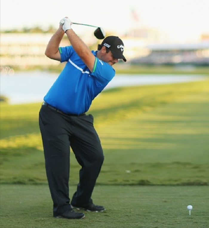 Patrick-Reed-Straight-Arm-Swing-during-WGC-Cadillac-Trump-Doral-Victory