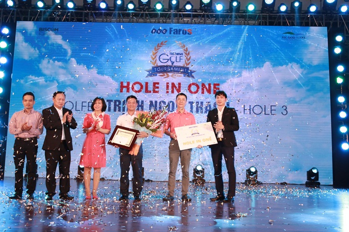 Hai golfer nhận giải thưởng HIO