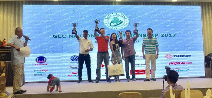 Cúp vô địch giải GLC National Championship 2017 thuộc về golfer Hà Ngọc Hoàng Lộc