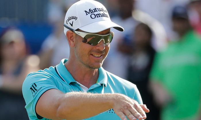 Henrik Stenson dẫn đầu với -16 gậy