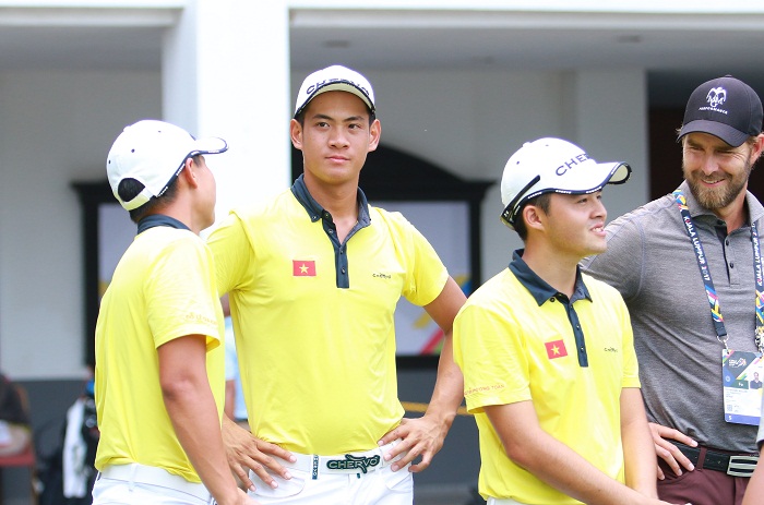 Trương Chí Quân, Đô Lê Gia Đạt và Nguyễn Phương Toàn sẽ đối đầu với 3 golfer mạnh của Singapore