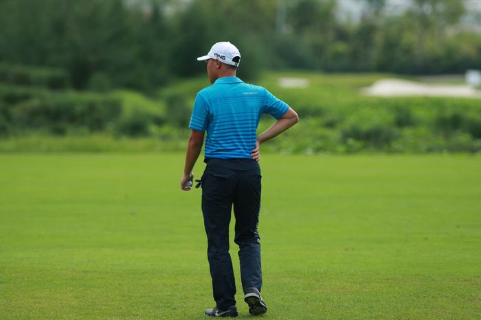 Golfer Phùng Mạnh Lộc 