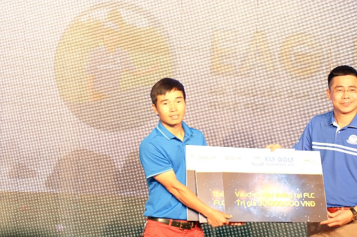 Golfer Nguyễn Văn Thắng