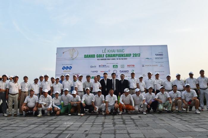 Golf thủ Hoàng Quân “vượt  mặt” 650 golfer, giành giải vô địch tại Danko Golf Championship 2017