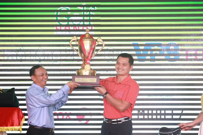 Nhà vô địch - Golfer Thái Trung Hiếu