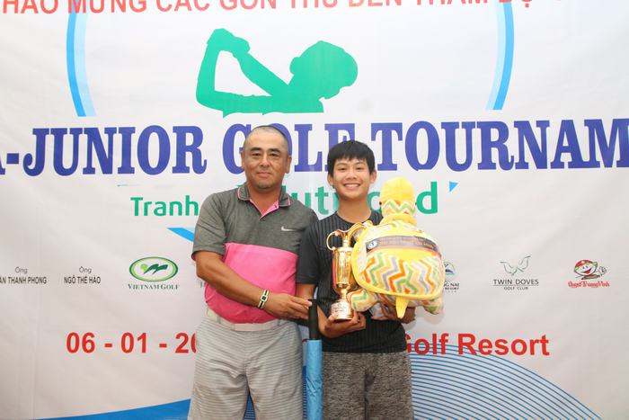 Đặng Quang Anh có vòng golf 75 gậy