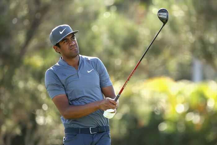 Tony Finau dẫn đầu