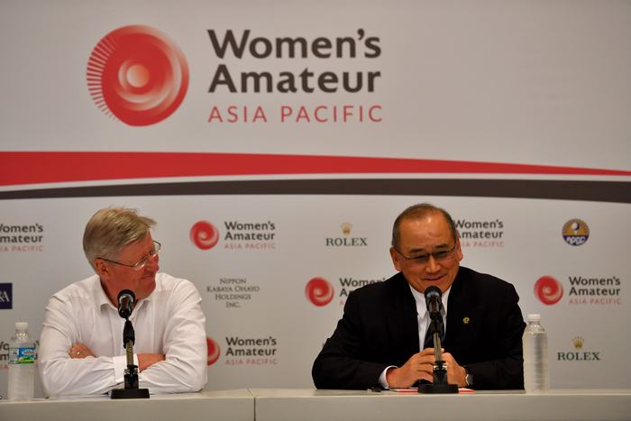 (L-R) Chief Executive of The R&A, Martin Slumbers with Chairman of Asia Pacific Golf Confederation Kei Muratsu