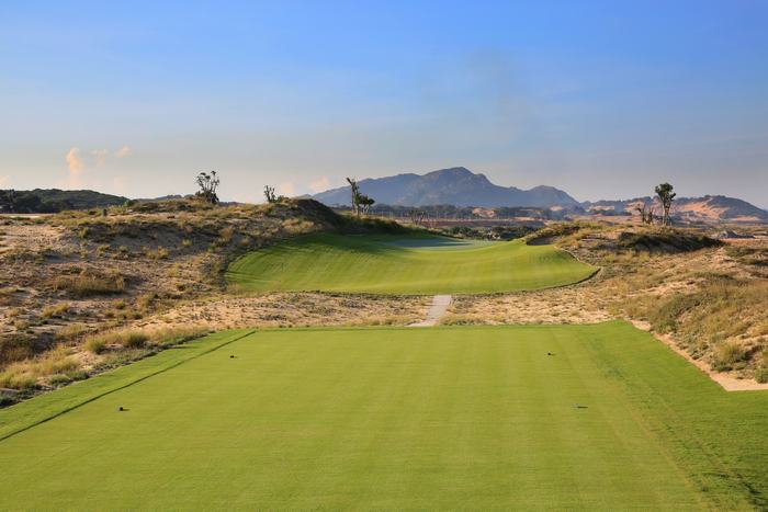 207 Yard Par 3, 2nd Hole. Sea views behind tee. Mountain Views over the Green