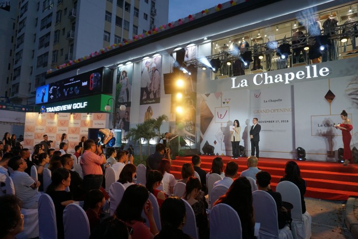 Sự kiện ra mắt thương hiệu thời trang La Chapelle và Transview Golf đã thu hút sự tham dự của đông đảo các khách mời