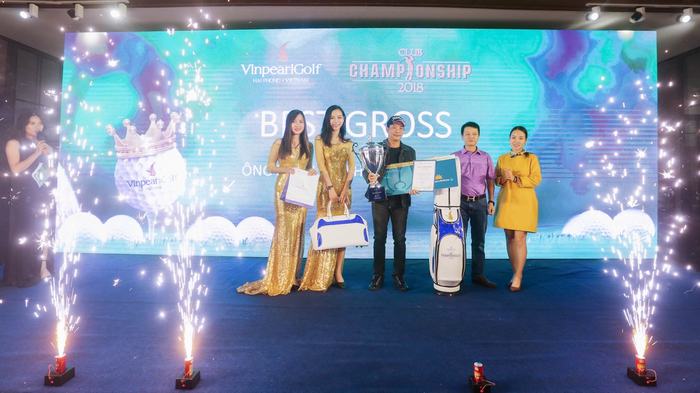 Golfer Doãn Thái Hoà vượt qua hơn 240 golfer khác để trở thành nhà vô địch Giải Vinpearl Golf Hải Phòng Club Championship