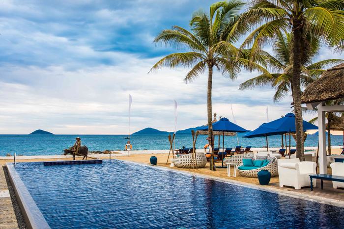 Sunrise premium resort & spa hoi an launches the exclusive package for vietnamese customers