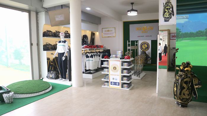 Học viện Nason Golf School và Showroom trưng bày sản phẩm