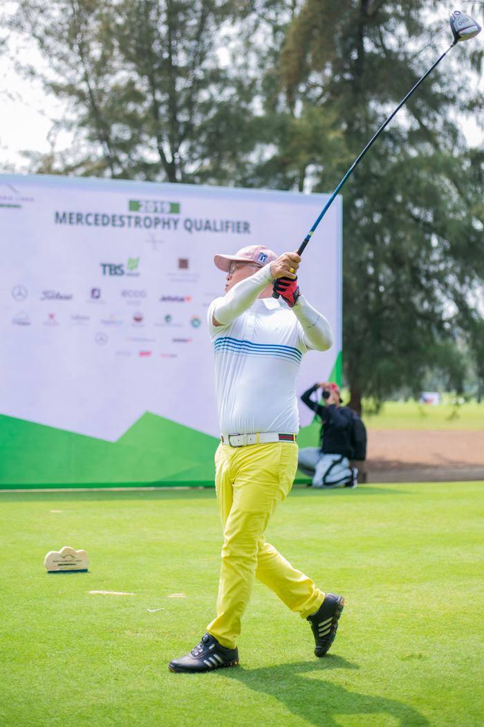 Golfer Nguyễn Văn Hùng vô địch giải vòng loại MercedesTrophy 2019
