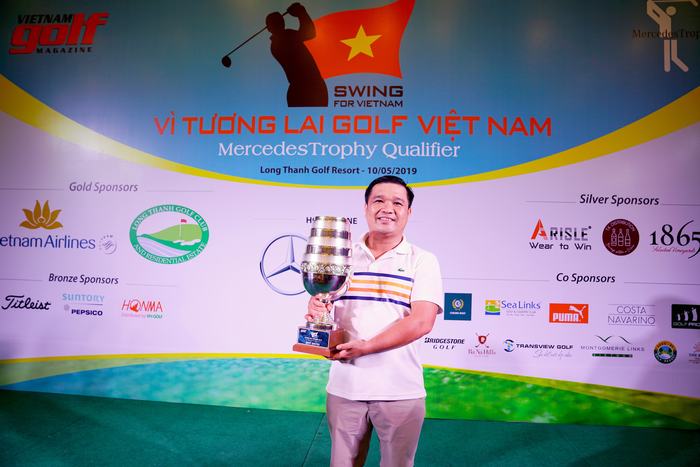 Golfer Đỗ Duy Hiền bảo vệ thành công chức vô địch