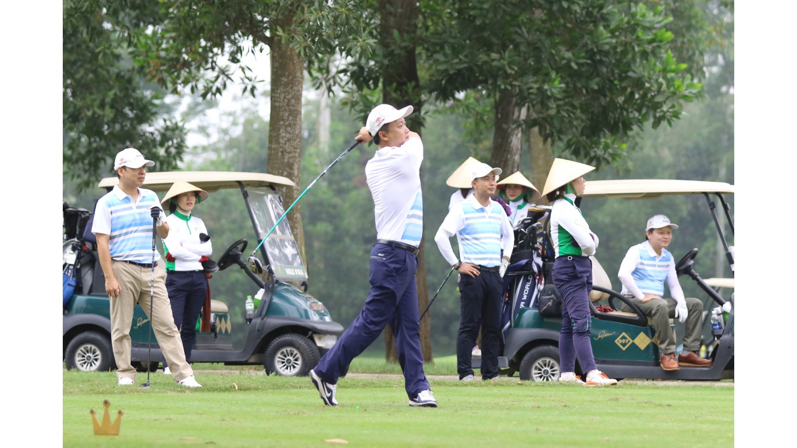 Các golfer hào hứng tranh tài tại Tiền Phong Golf Championship 2019