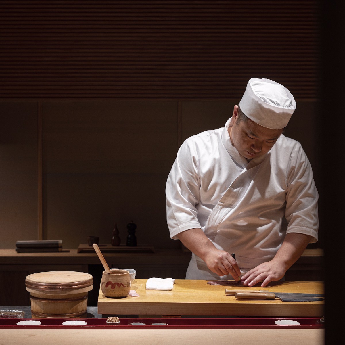 Đầu bếp sushi đạt sao Michelin – Toshihide Terado