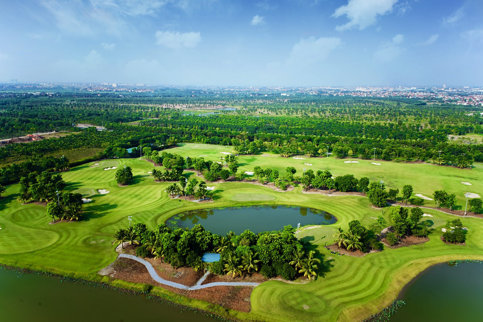 Sân golf 9 hố par 3 của Học viện Golf Els Việt Nam