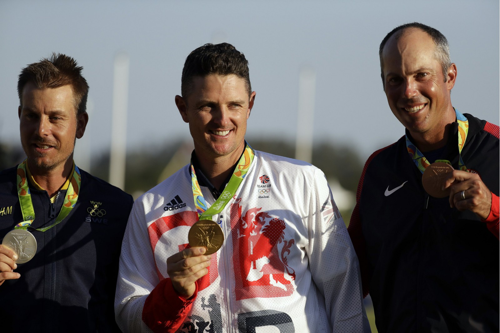 Matt Kuchar (bên phải) giành huy chương đồng vào Olympic 2016 - kỳ sự kiện đánh dấu cột mốc golf quay trở lại đấu trường Olympic sau 112 năm.