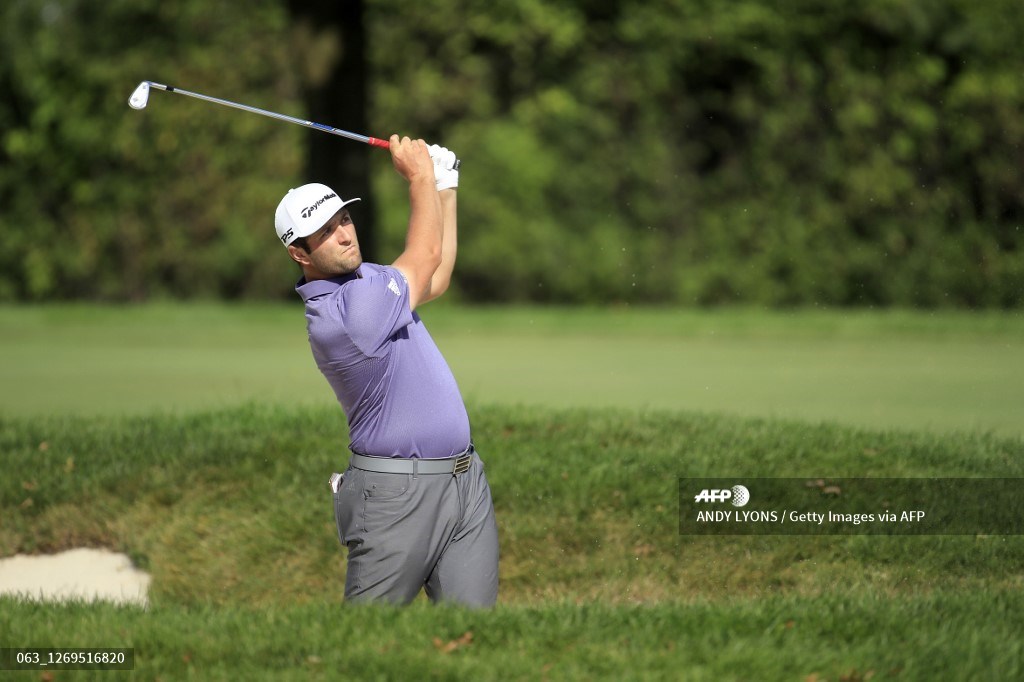 Jon Rahm tại vòng 3 giải BMW Championship. (Ảnh: AFP)