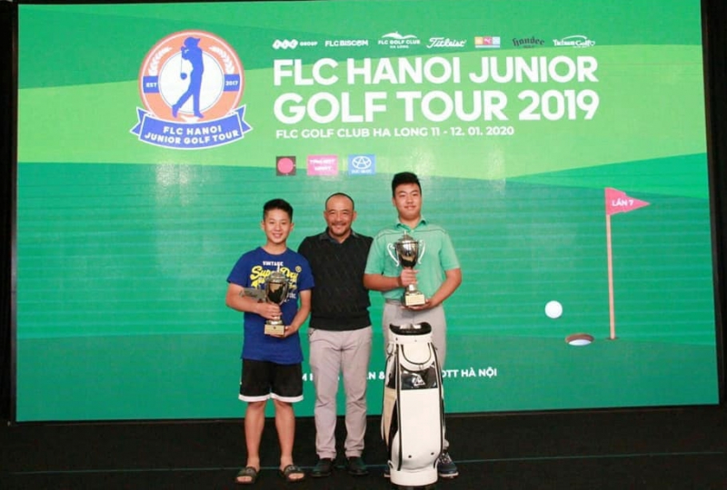 Nguyễn Đặng Minh (bìa phải) là nhà vô địch toàn hệ thống năm 2019