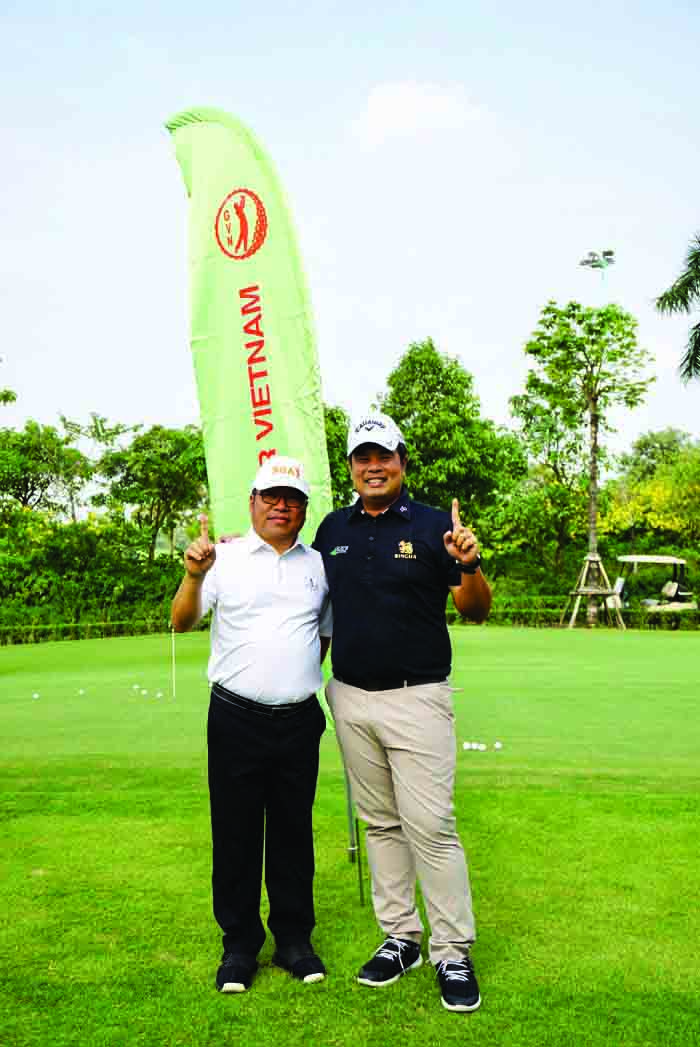 Anh Sơn và pro coach Pompetch Sarabuddhi phối hợp thực hiện chương trình “Putting Like a Pro” tại Việt Nam.