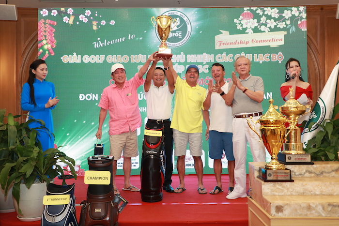 CLB Golf Nghệ Tĩnh xếp vị trí thứ 3 với tổng gross 383, net 297