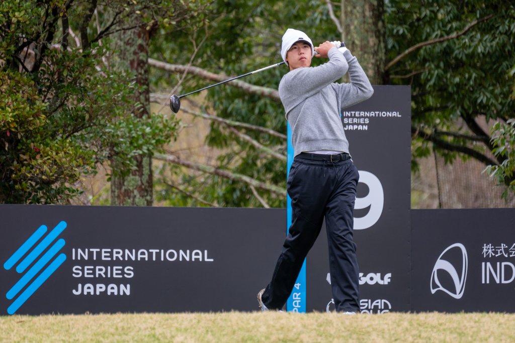 Bộ đôi trẻ Trung Quốc tạo dấu ấn sớm tại International Series Japan