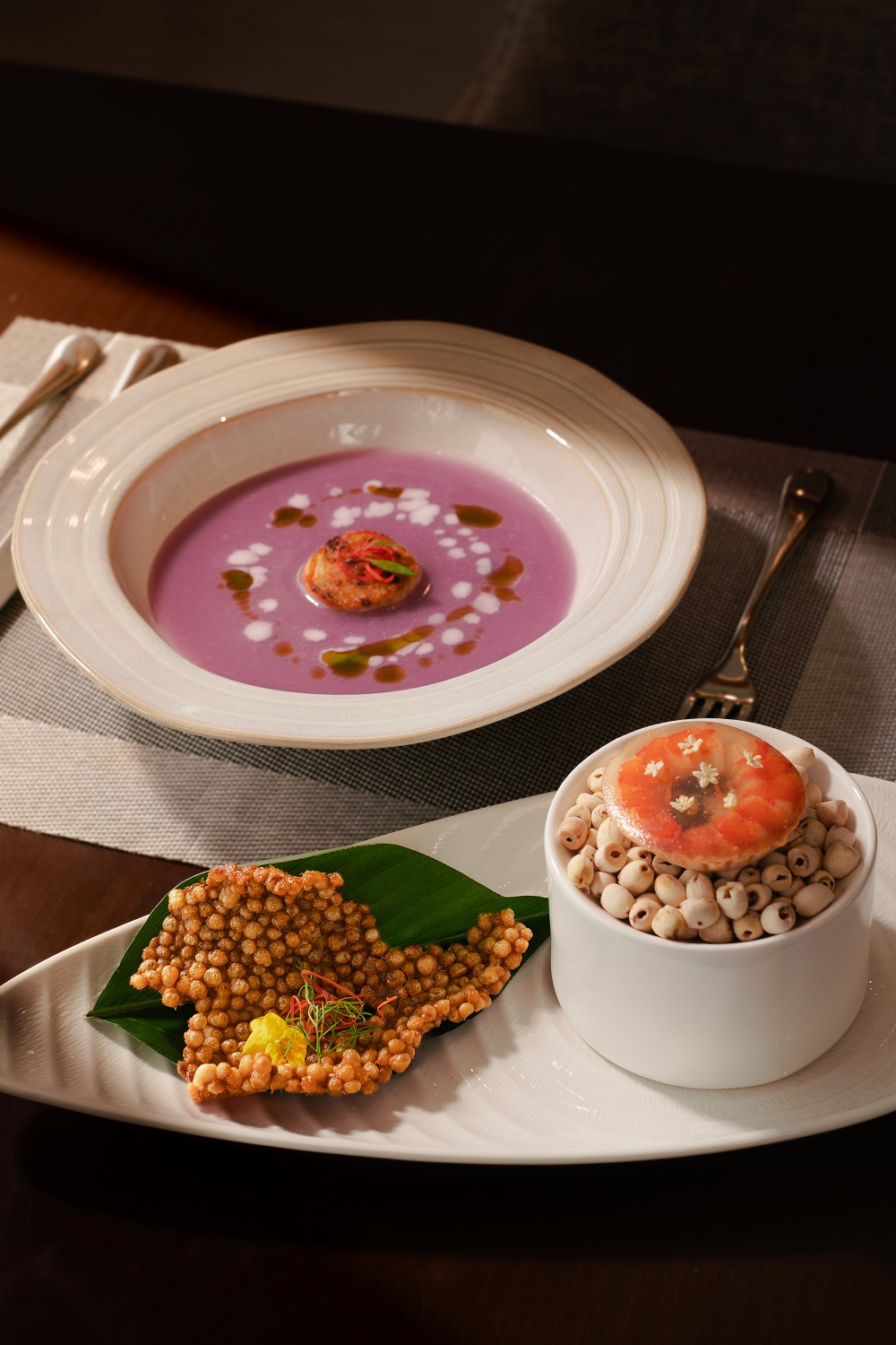 Purple_Yam_Porridge_with_Crab_Cake.jpg (292 KB)